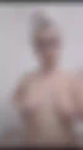 Corpo cremoso e cheio de curvas.