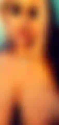 Lambendo meus seios e chupando vibrador bbc.