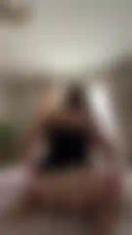 Cavalgo meu dildo.