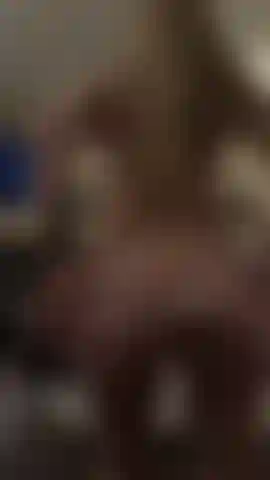 Deixa eu sentar de costas em um pau enorme!