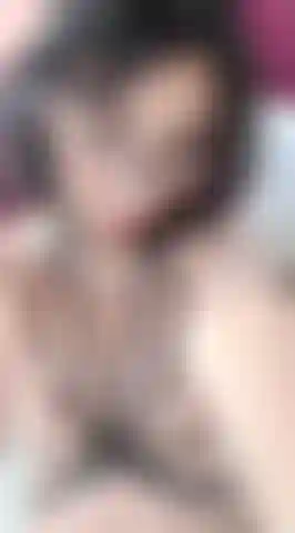 Uma garota sexy disposta a lhe agradar!