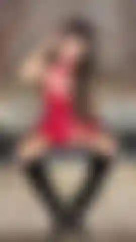 Provocando com meu vestido vermelho molhado e botas de salto agulha de pvc.