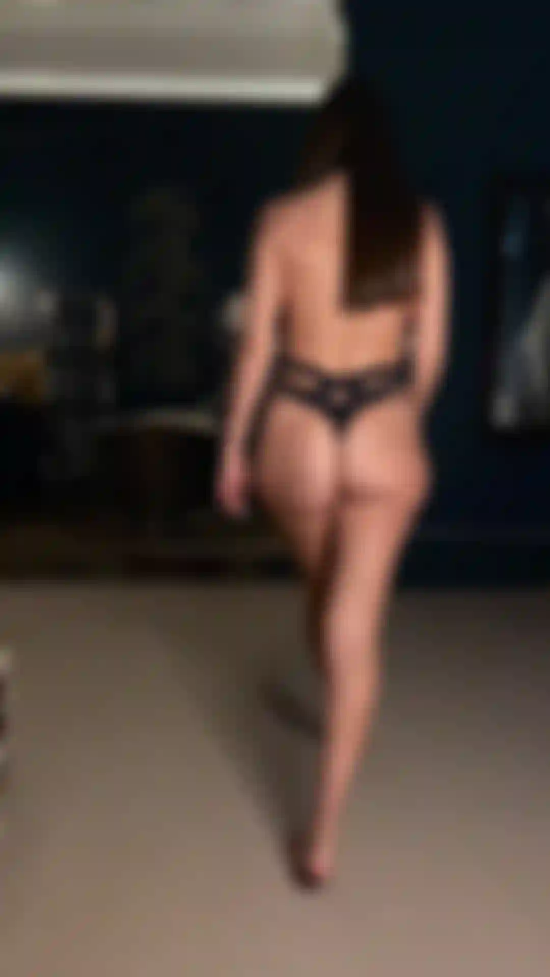 Ando em câmera lenta com minha calcinha.