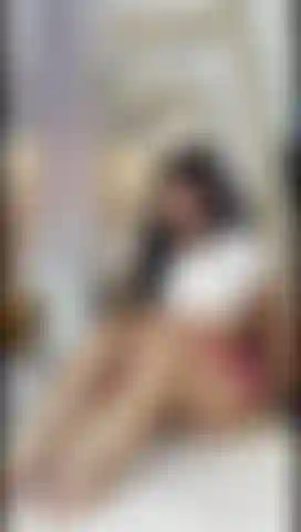 Meus peitinhos são para você.