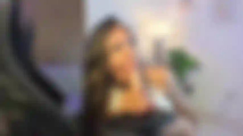 Só eu chupando um delicioso dildo.