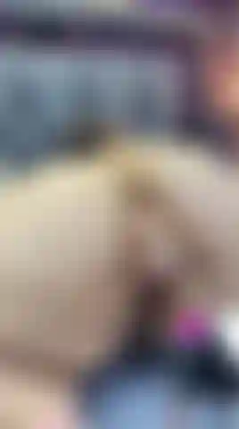 Faço sexo anal com máquina.