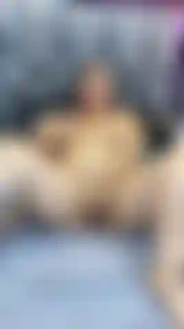 Masturbação, brincar de buceta com máquina.