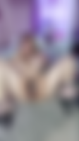 Saltos nos meus pés... Eu fodo minha buceta.