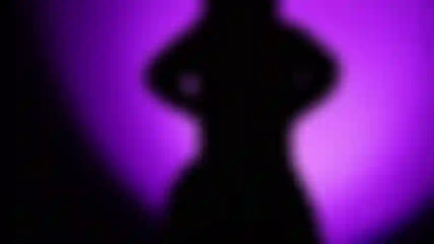 Seu lugar feliz é debaixo da minha bunda!