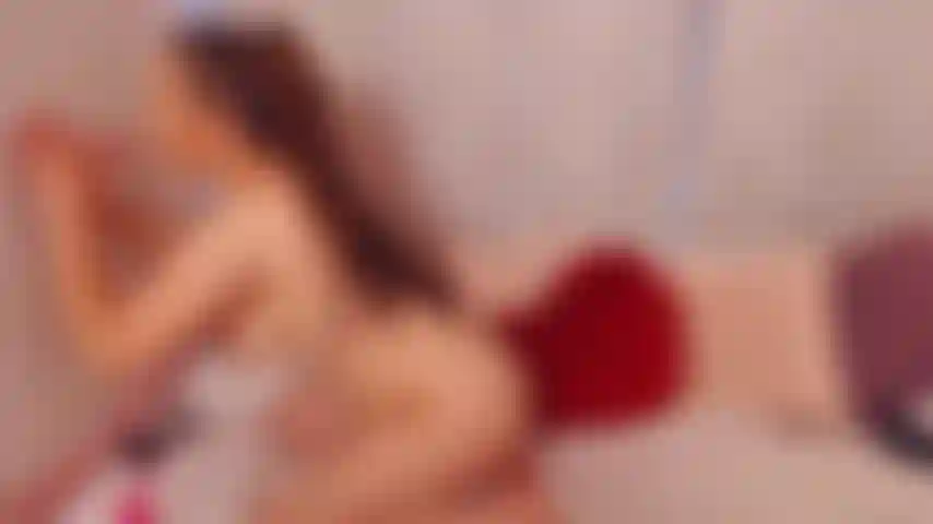 Vê corno? É assim que eu chupo o pau grande do meu amante na sua frente!