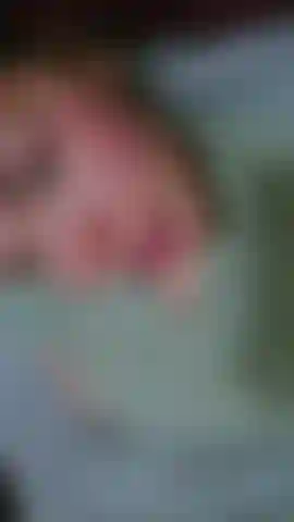 Let yourself be carried away by the seduction of my gaze.