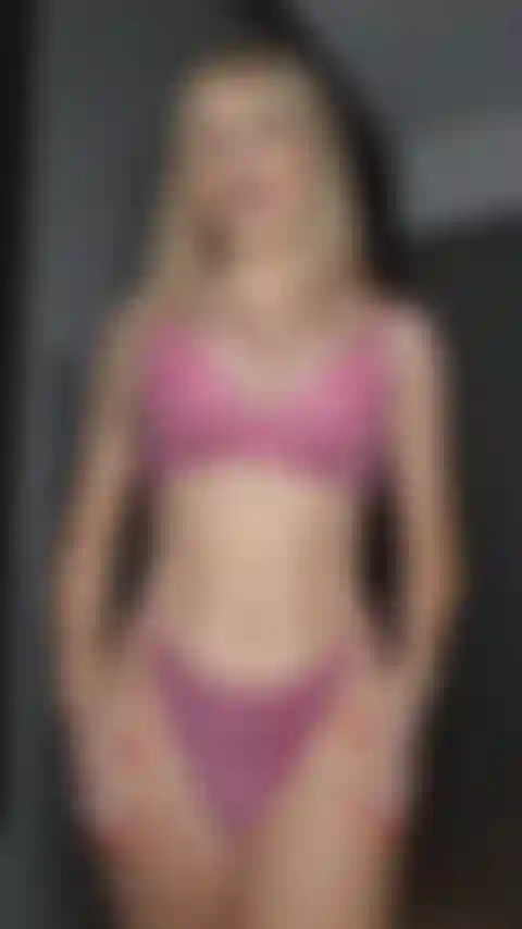 Morning joi com um brinquedo.