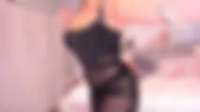 Show de ouro de aniversário 2022 - óleo de corpo inteiro, máquina de foder, twerk, strip, esguicho facial com vibrador, assento de bolo, chantilly, show de aniversário bagunçado! Vamos lubrificar essa bunda grande e gozar duas vezes juntos! Os primeiros 12 minutos são pré-show, depois são os 20 minutos do show de ouro.