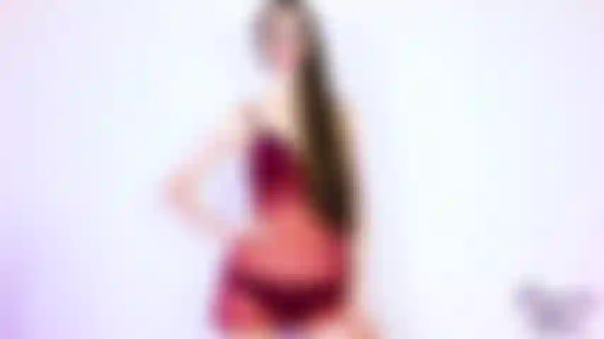 Cei joi para vadias desesperadas: você é uma vadia que fará qualquer coisa por mim. Para provar isso, vou te provocar com meu corpo sexy até você implorar para explodir. Então você vai ganhar sua libertação e me mostrar o quanto você pode engolir!