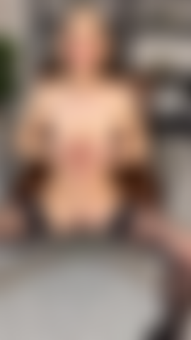 Que provoca peitos e bucetas.