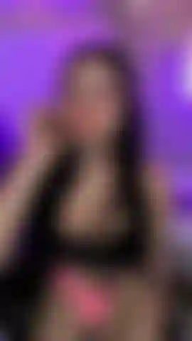 Sua rainha safada quer um rei que a faça gozar por dentro, por favor.