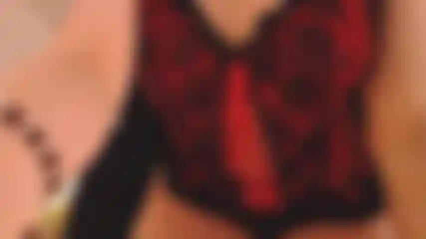 Estava com fome de um pau duro e grosso, então chupei um!!