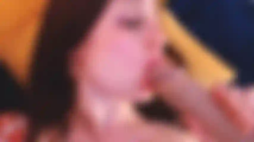 Usando o interior da minha boca quente e úmida para fazer você gozar, me dê todo seu leite delicioso.