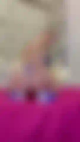 Balanço minha bunda enorme.