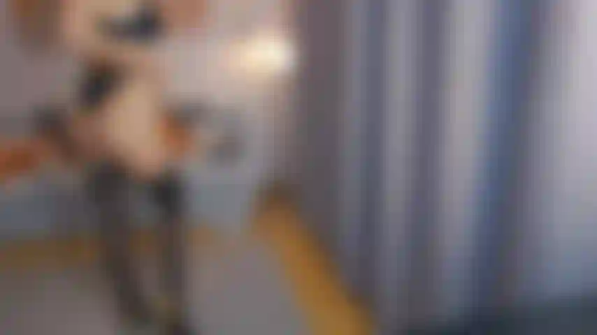 Experimente minha nova lingerie quente em meias, passarela.