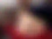 Bunda e pés oleados.