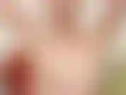 Adore minhas axilas e seios pequenos.