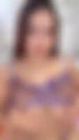 Sweet face tempting body