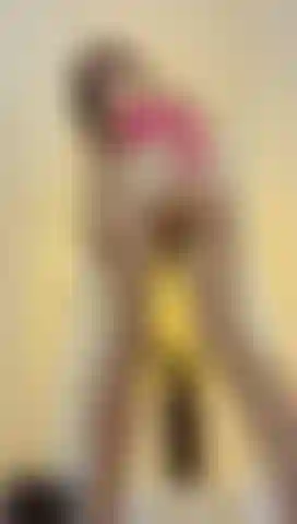 Não escondo… mostro para que você se perca nas minhas curvas.
