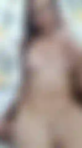 My lips open ... and my dildo comes into play