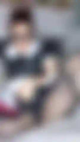 VIDEO POV : Soubrette 02 - Firiane s est cachee apres avoir entendu la femme du patron.