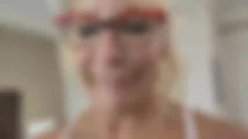 Dando um bj inesquecível para uma linda bbc.