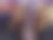 Tenho garganta profunda e seios pequenos.