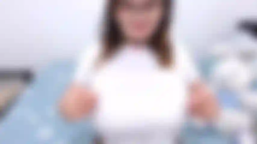 Cheiro e lambo minha deliciosa calcinha.