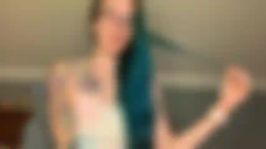 Pauzinho jo- so.... Só você e seu pauzinho inútil de novo? Lol... Claro! Essa é sua vida sexual, você e sua mão. Ninguém nunca vai foder seu pauzinho.