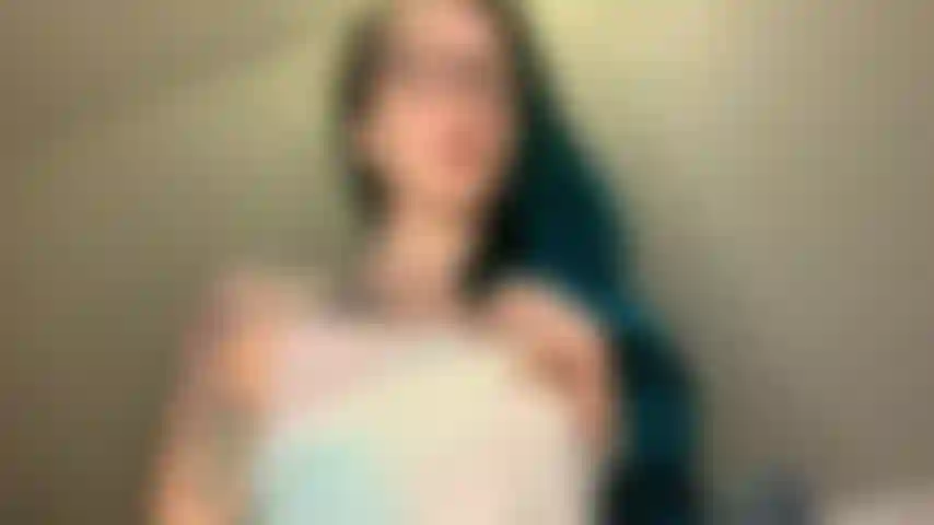 Afiação humilhante! * Eu uso o nome robert neste vídeo * você é apenas um perdedor idiota. Olhando para minha perfeição enquanto instruo você a masturbar seu pau de perdedor. Eu te humilho, provoco e domino.