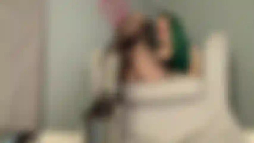 Ugh..... Olá perdedor. É melhor você se sentir sortudo por ter tirado um tempo para fazer isso para você, para zombar de sua existência e zombar de sua tendência masturbatória. Esta é uma intensa perdedora joi.