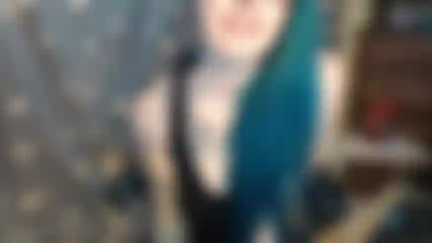 Você ama meu strap-on, enquanto você fode sua bunda com o dedo. Eu provoco você e encorajo que você precisa de algo mais do que apenas seus dedos. Quando você deseja meu strap-on, você precisa de algo mais do que apenas dedos.