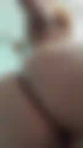 Let me sit on that face 🤭