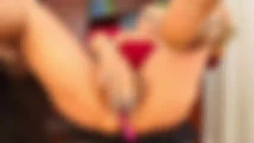 I FUCK MY PUSSY WITH MY BIG DILDO IN THE OFFICE WITHOUT THEM KNOWING