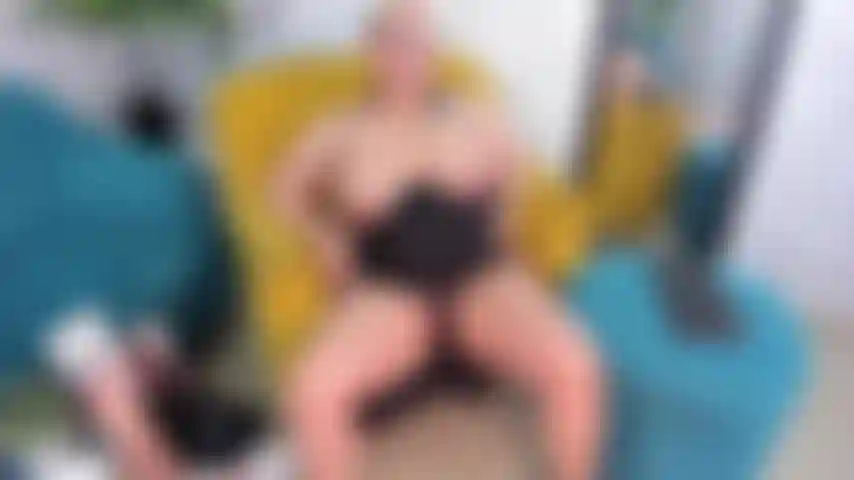 Fodendo minha buceta com os dedos.