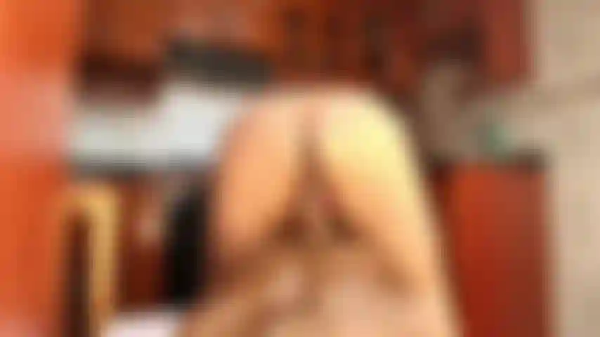 Você gostaria de ver como o vibrador entra e sai da minha boceta madura?