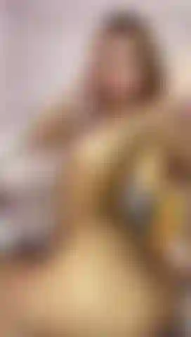 oil and a hot massage for my sensual body