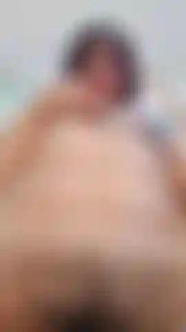 Minha buceta é muito peluda...