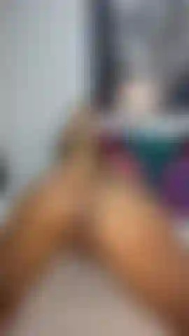 STRETCHING MY ASS JUST AS I LIKE (GAPE CLIP)
