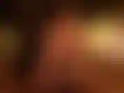 No meu quintal, filmagens noturnas, iluminação e atmosfera incríveis. Estou pronta para ensinar a sua esposa os prazeres da bbc. Eu fodo e chupo aquele pau grande para vocês dois... Ela é o próximo bebê.