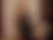 Sua namorada tem um presente de natal para você, eu, sua vizinha. Ela me pede para amarrá-la e chamá-lo para fazer você me assistir strapon foder ela então foder você fazer você gozar. Ela come nossa torta de creme de esperma.