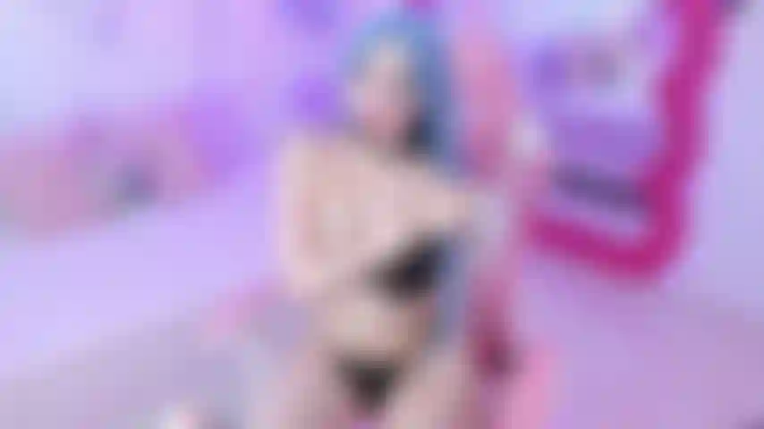 Beuty latina tem um pau na boca, ela tem muita saliva, seu rosto de ahegao é tão quente.