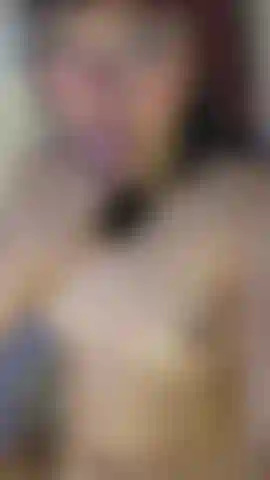 Come put your tongue in my pussy, baby.