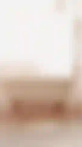 Sedução e sensualidade são minhas artes favoritas de praticar, e um sorriso irresistível nunca falta quando se trata de te cativar... Eu te garanto, você vai querer mais.