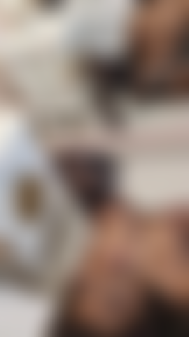 Bebo e lambo cada gota do seu esperma na minha boca.